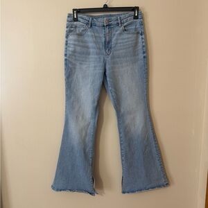 American Eagle Curvy Super High-Rise Flare Blue Jeans, size 12 regular